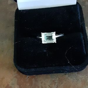 Engagement or Right hand ring